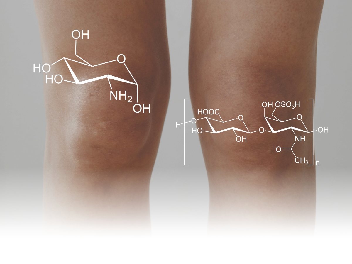 Im Hintergrund nackte Knie, darauf die Strukturformeln von Glucosamine und Chondroitin